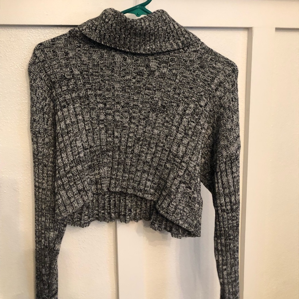 Forever 21 cropped sweater
